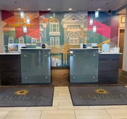 La Quinta Inn & Suites by Wyndham Forsyth hotel detail image 4