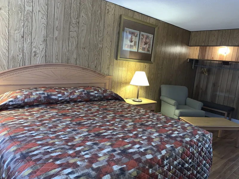 Greenview Motel and RV Park hotel detail image 6