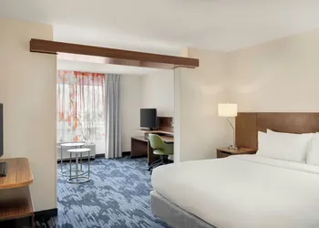 Fairfield Inn & Suites Cincinnati Uptown/University Area hotel thumbnail 6