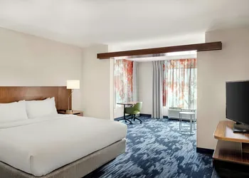 Fairfield Inn & Suites Cincinnati Uptown/University Area hotel thumbnail 7
