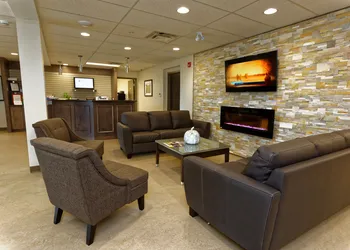 Crossroads Inn & Suites hotel thumbnail 2