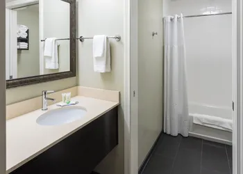 Staybridge Suites Omaha West by IHG hotel thumbnail 4