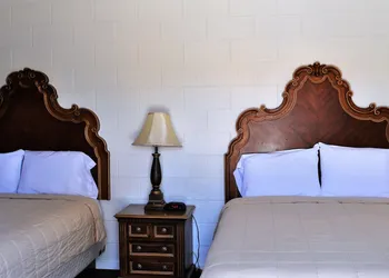 A Nights Inn hotel thumbnail 2