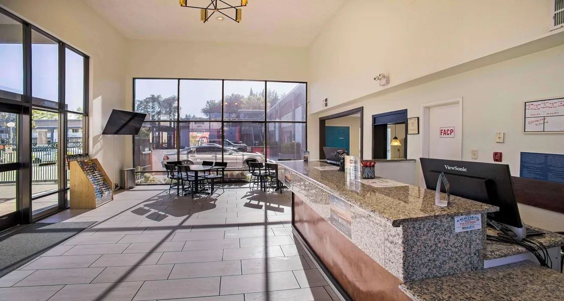 SureStay Plus Hotel by Best Western Sacramento North hotel detail image 2