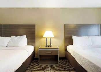 SureStay Plus Hotel by Best Western Sacramento North hotel thumbnail 4