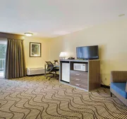 SureStay Plus Hotel by Best Western Sacramento North hotel detail image 5