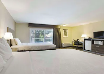 SureStay Plus Hotel by Best Western Sacramento North hotel thumbnail 6