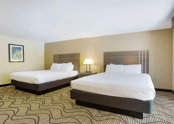 SureStay Plus Hotel by Best Western Sacramento North hotel thumbnail 7