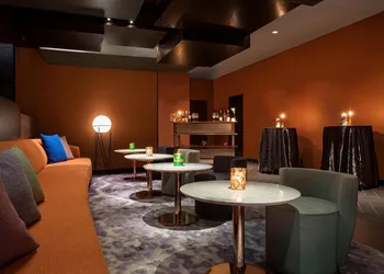 Hotel EMC2, Autograph Collection hotel thumbnail 3