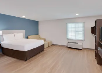 WoodSpring Suites Bakersfield East hotel thumbnail 5