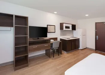 WoodSpring Suites Bakersfield East hotel thumbnail 6