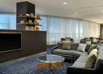 Courtyard by Marriott Redwood City hotel thumbnail 2
