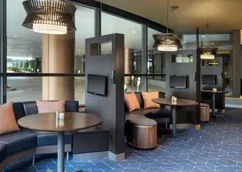 Courtyard by Marriott Redwood City hotel thumbnail 3