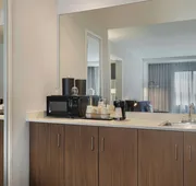 Courtyard by Marriott Redwood City hotel detail image 7