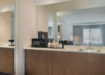 Courtyard by Marriott Redwood City hotel thumbnail 7
