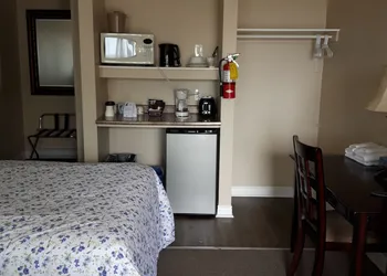 Fair Isle Motel hotel thumbnail 7