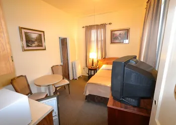 Perfect Stay Inn & Suites hotel thumbnail 6
