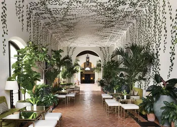 Four Seasons Hotel at The Surf Club hotel thumbnail 2