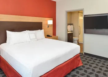 TownePlace Suites by Marriott Laplace hotel thumbnail 7