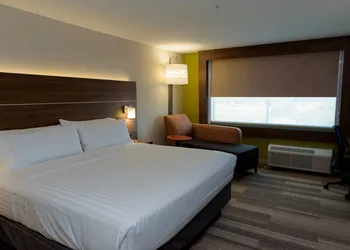 Holiday Inn Express & Suites McKinney - Frisco East by IHG hotel thumbnail 4