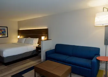 Holiday Inn Express & Suites McKinney - Frisco East by IHG hotel thumbnail 7