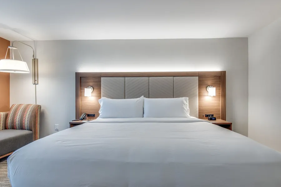 Holiday Inn Express & Suites Dallas North - Addison by IHG hotel detail image 2