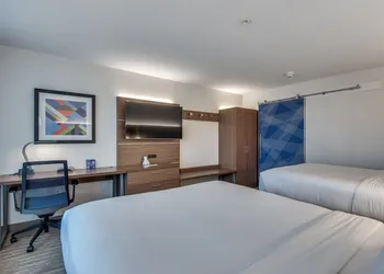 Holiday Inn Express & Suites Dallas North - Addison by IHG hotel thumbnail 7