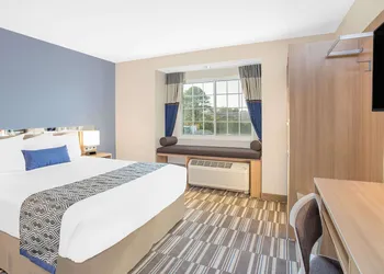 Microtel Inn & Suites by Wyndham Ocean City hotel thumbnail 5