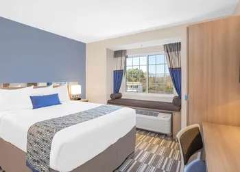 Microtel Inn & Suites by Wyndham Ocean City hotel thumbnail 8