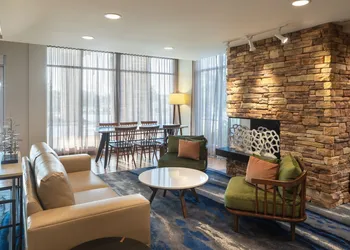 Fairfield Inn and Suites by Marriott Chillicothe hotel thumbnail 4