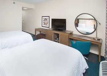 Hampton Inn & Suites LAX El Segundo hotel thumbnail 6