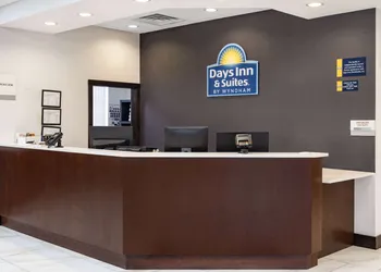 Days Inn and Suites by Wyndham Oxford hotel thumbnail 3