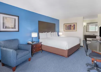 Days Inn and Suites by Wyndham Oxford hotel thumbnail 6