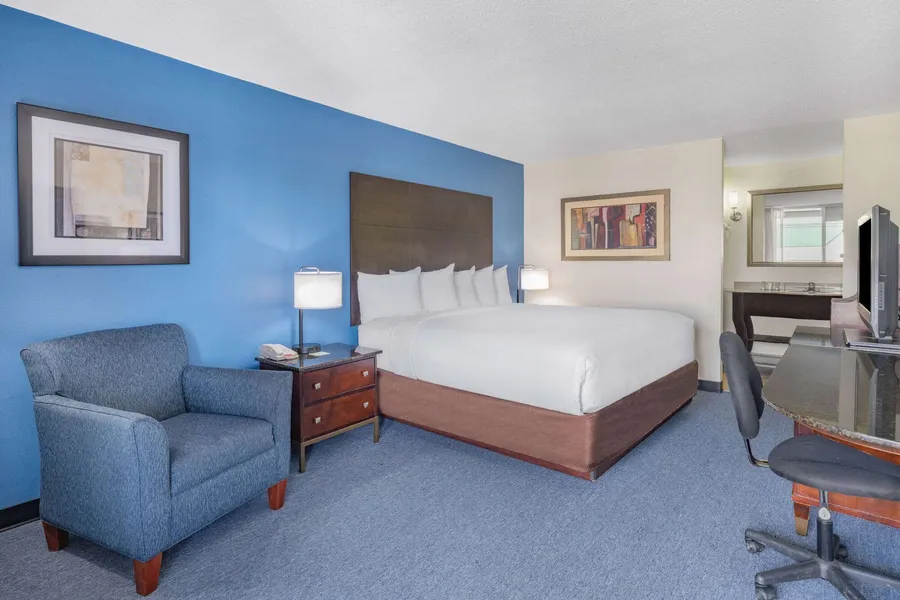 Days Inn and Suites by Wyndham Oxford hotel detail image 6