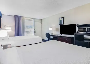 Days Inn and Suites by Wyndham Oxford hotel thumbnail 7