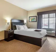 Quality Inn & Suites hotel detail image 7