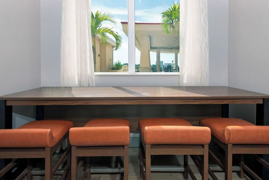 Hampton Inn & Suites Clearwater Beach hotel detail image 2