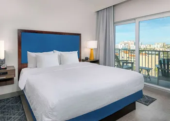 Hampton Inn & Suites Clearwater Beach hotel thumbnail 7