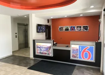 Motel 6 Tulsa, OK hotel thumbnail 2