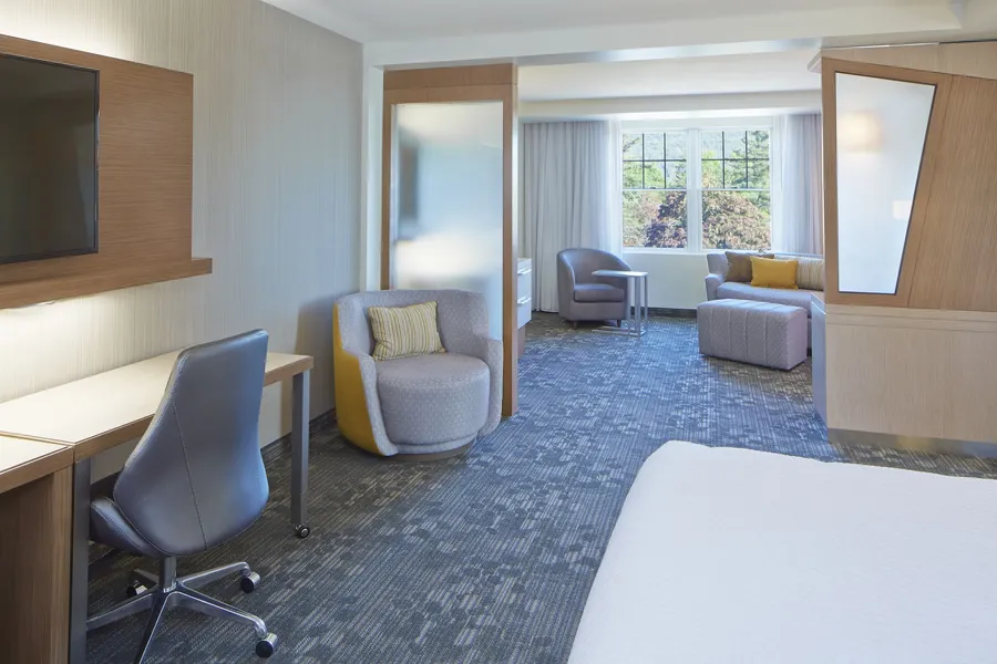 Courtyard by Marriott Lake George hotel detail image 6