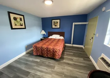 Red Carpet Inn and Suites hotel thumbnail 4