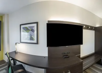 Holiday Inn Express & Suites Jersey City North - Hoboken by IHG hotel thumbnail 6