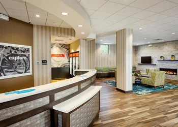 Hampton Inn & Suites by Hilton Seattle/Northgate hotel thumbnail 2