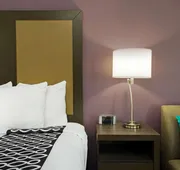 La Quinta Inn & Suites by Wyndham Lake Charles - Westlake hotel detail image 4