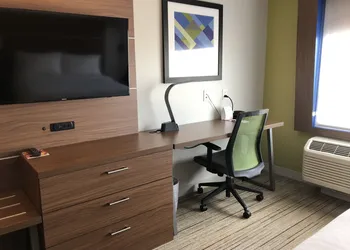 Holiday Inn Express and Suites Broomfield by IHG hotel thumbnail 6