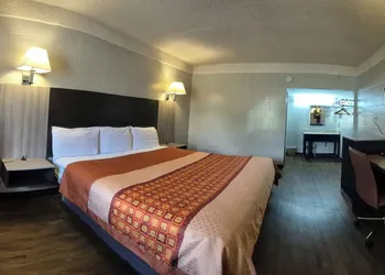 Budget Inn Carthage hotel thumbnail 4