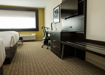 Holiday Inn Express & Suites Marietta by IHG hotel thumbnail 4