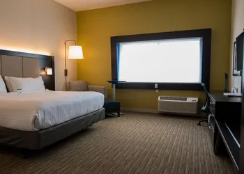 Holiday Inn Express & Suites Marietta by IHG hotel thumbnail 7