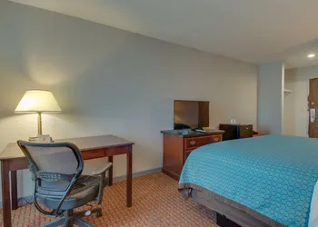 Americas Best Value Inn Hayward hotel thumbnail 5