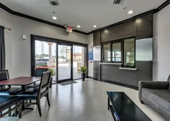 Americas Best Value Inn and Suites IAH Airport North hotel thumbnail 2